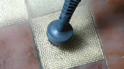 Качественная очистка кафельных и других напольных покрытий от грязи и пятен