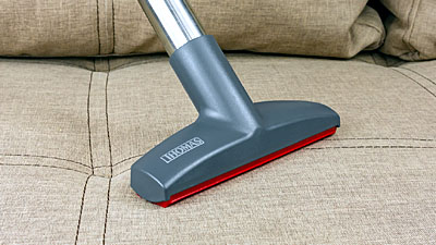 Тщательная сухая уборка всех типов покрытий