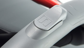 THOMAS Twin Helper vacuum cleaner, mechanical power control on the hose for cleaning fine textiles