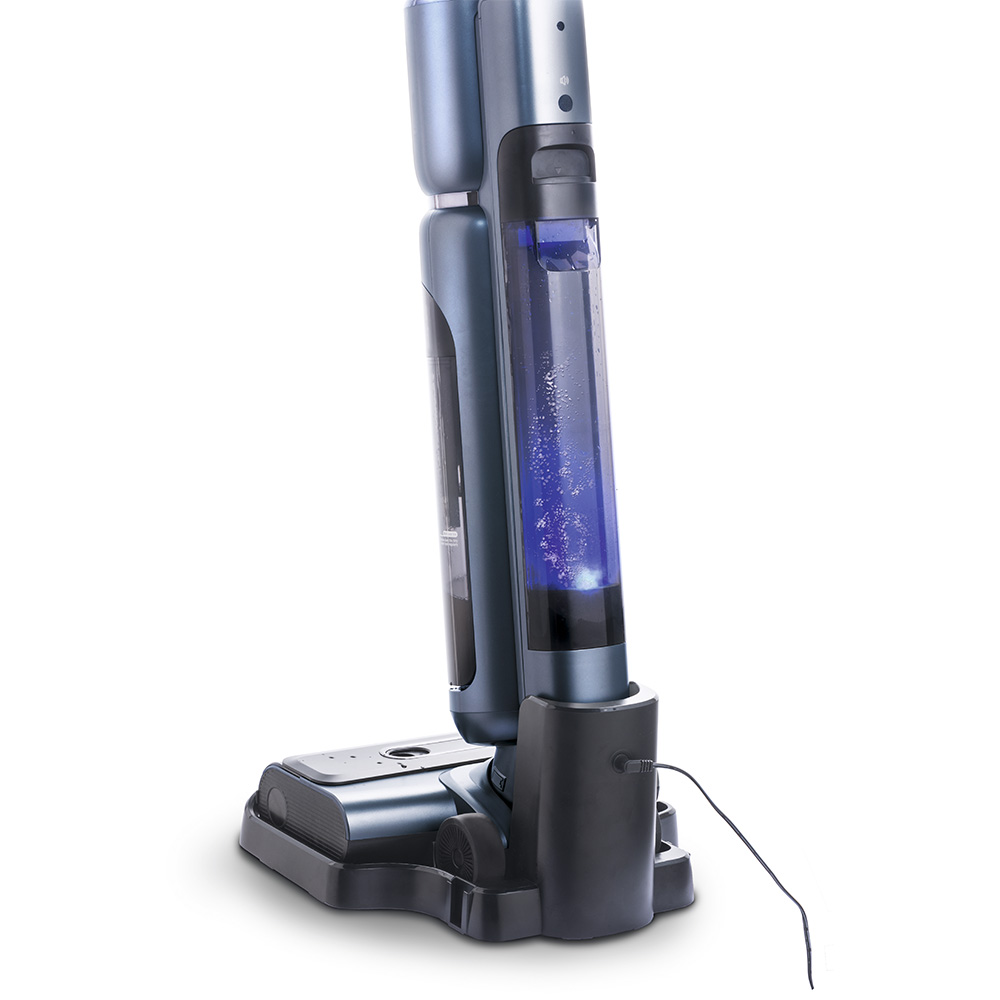 Аккумуляторный моющий пылесос AquaFloorCleaner Cordless Plus, работа в режиме самоочистки