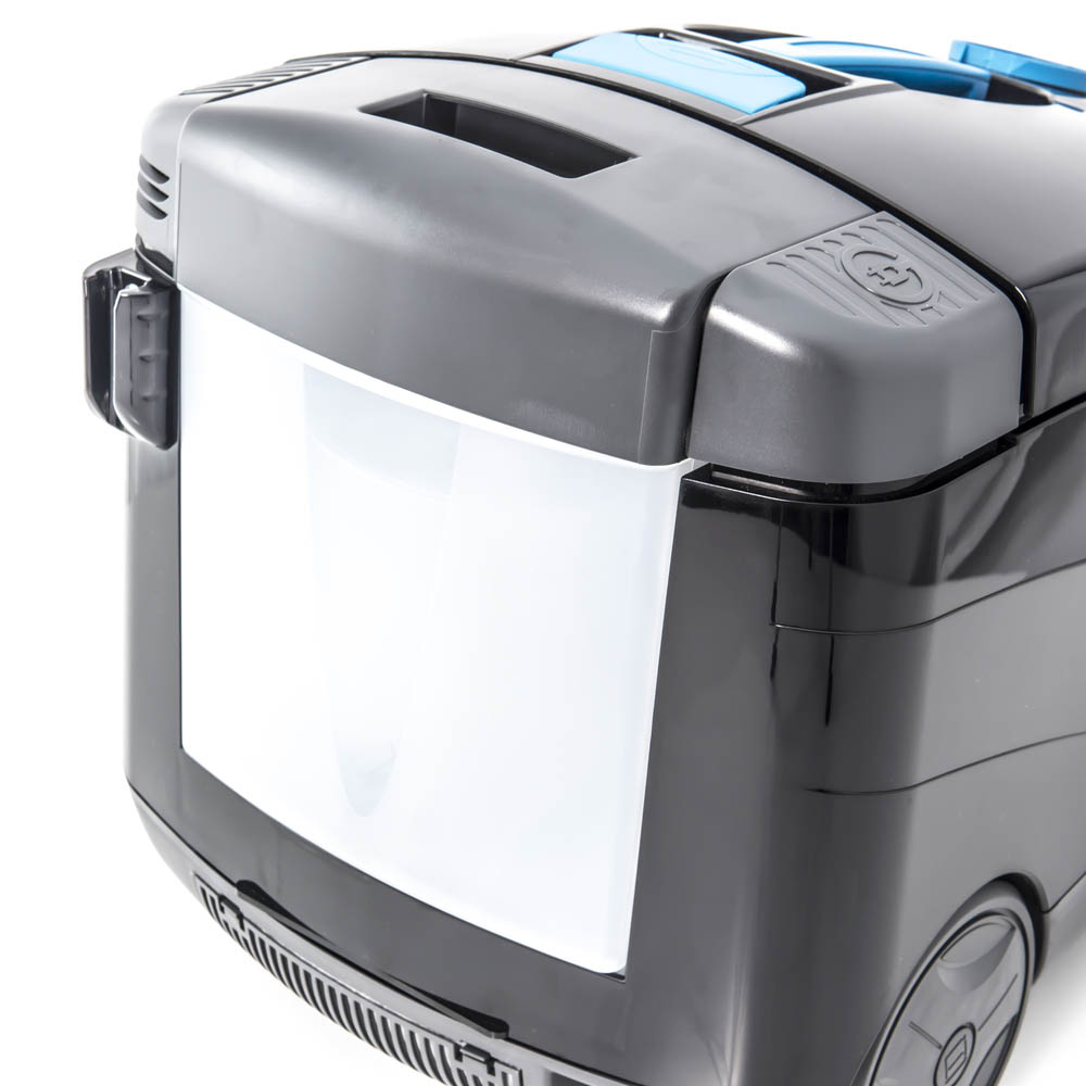 Thomas Twin Puma, rear view, removable fresh water tank  