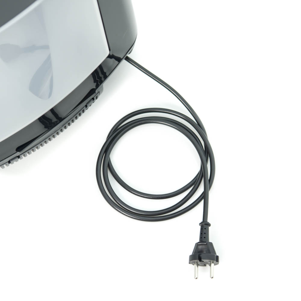 Long power cord for large operation range