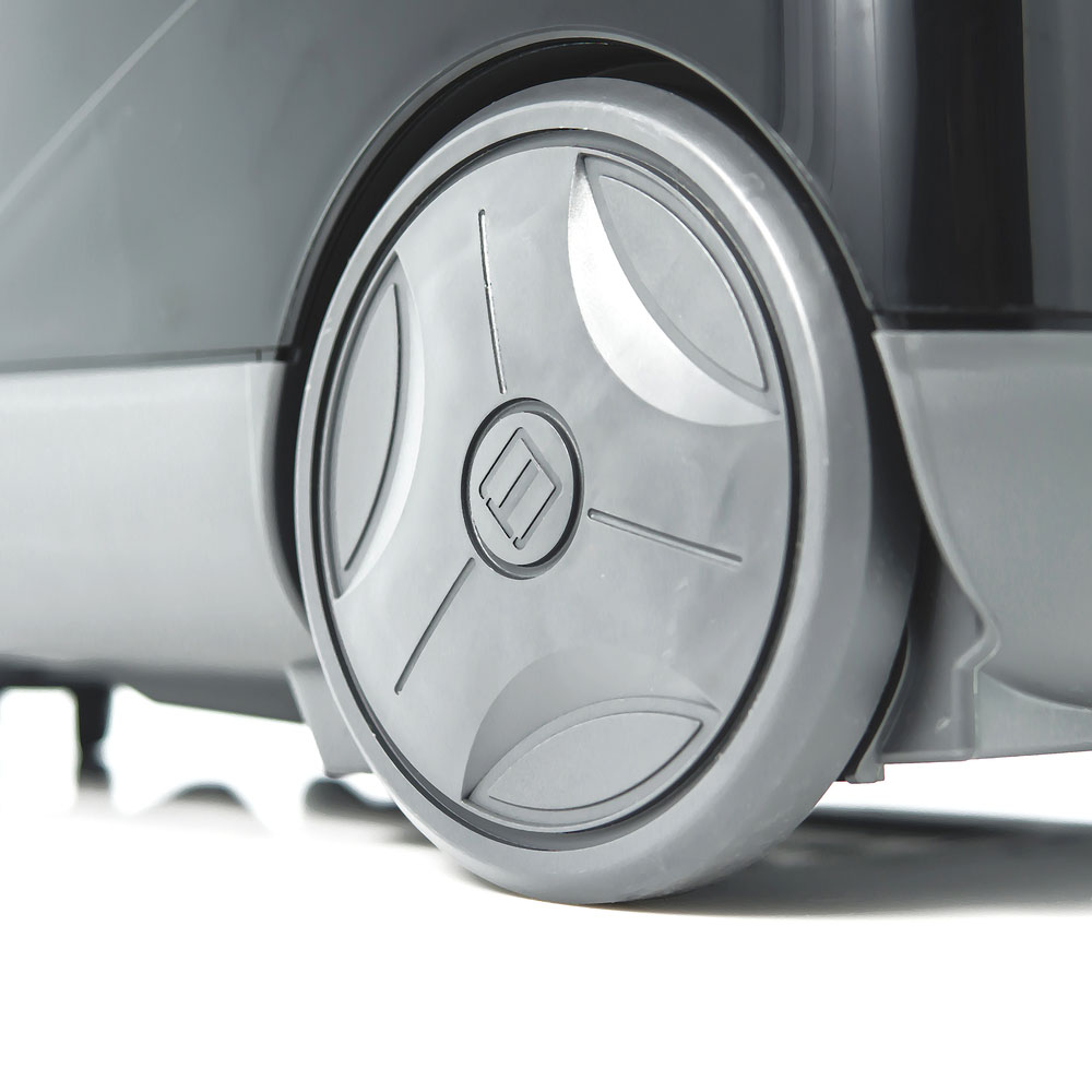 Thomas Twin Sigma, large rear wheel for manoeuvrability