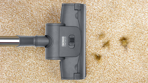 Турбощетка чистит ковры до основания ворса и быстро собирает налипший мусор