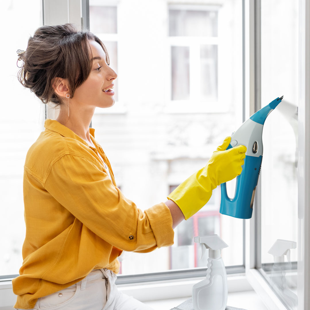 Оконный мини-пылесос THOMAS Window Jet, минимальный вес позволяет легко держать прибор в руке 